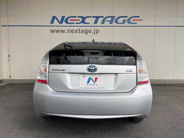 プリウス S SDナビ バックカメラ 禁煙車 ドラレコ コーナーセンサー スマートキー ビルトインETC オートライト オートエアコン 純正17インチアルミ Bluetooth CD DVD再生(16枚目)