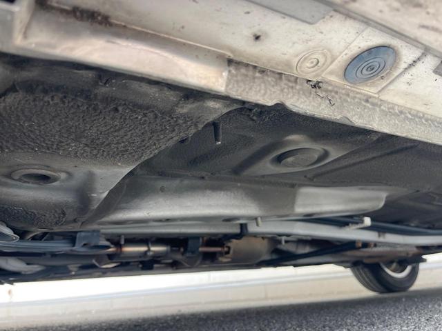 プリウス S SDナビ バックカメラ 禁煙車 ドラレコ コーナーセンサー スマートキー ビルトインETC オートライト オートエアコン 純正17インチアルミ Bluetooth CD DVD再生(41枚目)