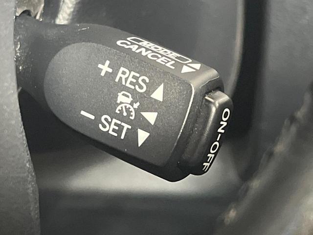 アルファード ２．５Ｓ　Ａパッケージ　タイプブラック　両側電動ドア　後席モニター　バックカメラ　衝突被害軽減システム　１００Ｖ電源　禁煙車　ハーフレザーシート　ドラレコ　コーナーセンサー　スマートキー　ＬＥＤヘッド　ビルトインＥＴＣ　クルコン（6枚目）