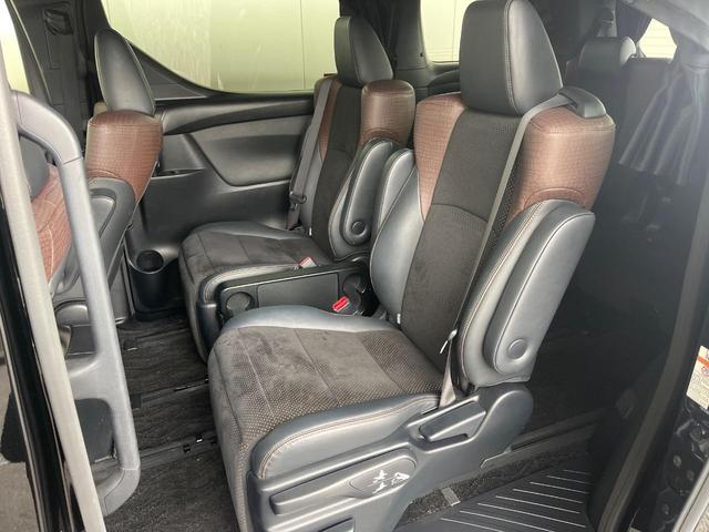 アルファード ２．５Ｓ　Ａパッケージ　タイプブラック　両側電動ドア　後席モニター　バックカメラ　衝突被害軽減システム　１００Ｖ電源　禁煙車　ハーフレザーシート　ドラレコ　コーナーセンサー　スマートキー　ＬＥＤヘッド　ビルトインＥＴＣ　クルコン（44枚目）