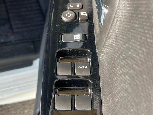 スペーシアカスタム ハイブリッドＸＳターボ　両側電動ドア　純正ＳＤナビ　全周囲カメラ　衝突被害軽減システム　ハーフレザーシート　シートヒーター　ドラレコ　コーナーセンサー　スマートキー　ＬＥＤヘッド　ビルトインＥＴＣ　クルコン　車線逸脱警報（37枚目）