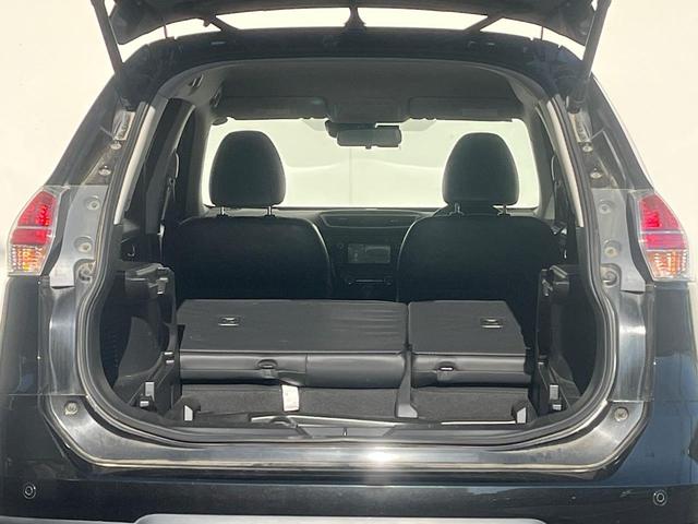 エクストレイル 20Xtt エマージェンシーブレーキパッケージ 全周囲カメラ 禁煙車 電動リアゲート レザーシート ドラレコ コーナーセンサー スマートキー LEDヘッド ビルトインETC クルコン 純正18インチアルミ オートライト デュアルエアコン(12枚目)