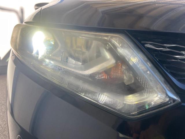 エクストレイル 20Xtt エマージェンシーブレーキパッケージ 全周囲カメラ 禁煙車 電動リアゲート レザーシート ドラレコ コーナーセンサー スマートキー LEDヘッド ビルトインETC クルコン 純正18インチアルミ オートライト デュアルエアコン(13枚目)