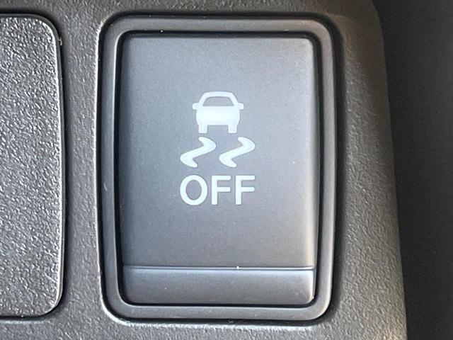 エクストレイル 20Xtt エマージェンシーブレーキパッケージ 全周囲カメラ 禁煙車 電動リアゲート レザーシート ドラレコ コーナーセンサー スマートキー LEDヘッド ビルトインETC クルコン 純正18インチアルミ オートライト デュアルエアコン(24枚目)