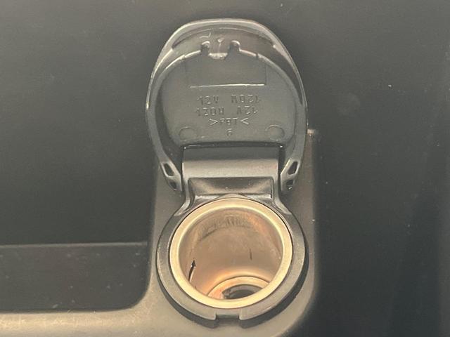 エクストレイル 20Xtt エマージェンシーブレーキパッケージ 全周囲カメラ 禁煙車 電動リアゲート レザーシート ドラレコ コーナーセンサー スマートキー LEDヘッド ビルトインETC クルコン 純正18インチアルミ オートライト デュアルエアコン(42枚目)