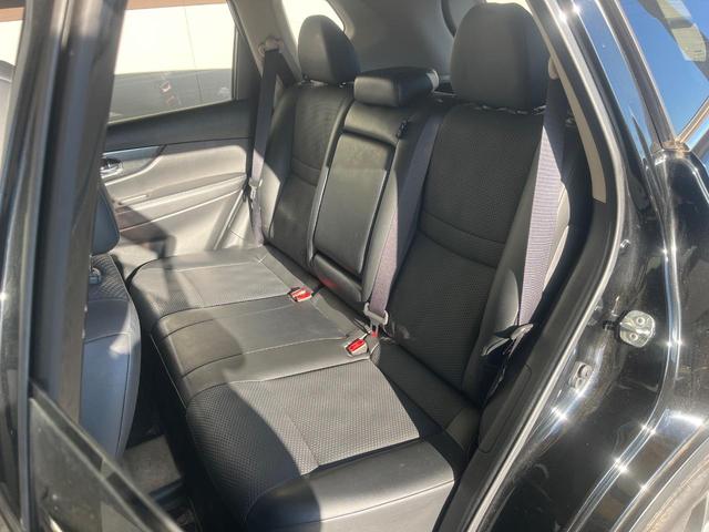 エクストレイル 20Xtt エマージェンシーブレーキパッケージ 全周囲カメラ 禁煙車 電動リアゲート レザーシート ドラレコ コーナーセンサー スマートキー LEDヘッド ビルトインETC クルコン 純正18インチアルミ オートライト デュアルエアコン(45枚目)