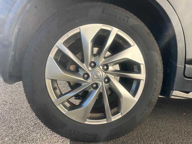 エクストレイル 20Xtt エマージェンシーブレーキパッケージ 全周囲カメラ 禁煙車 電動リアゲート レザーシート ドラレコ コーナーセンサー スマートキー LEDヘッド ビルトインETC クルコン 純正18インチアルミ オートライト デュアルエアコン(49枚目)