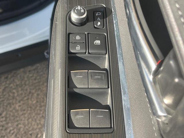 ハリアー Ｇ　バックカメラ　レーダークルーズ　禁煙車　パワーシート　ドラレコ　コーナーセンサー　スマートキー　ＬＥＤヘッド　ビルトインＥＴＣ　純正１８インチアルミ　デュアルエアコン　Ｂｌｕｅｔｏｏｔｈ　フルセグ（32枚目）