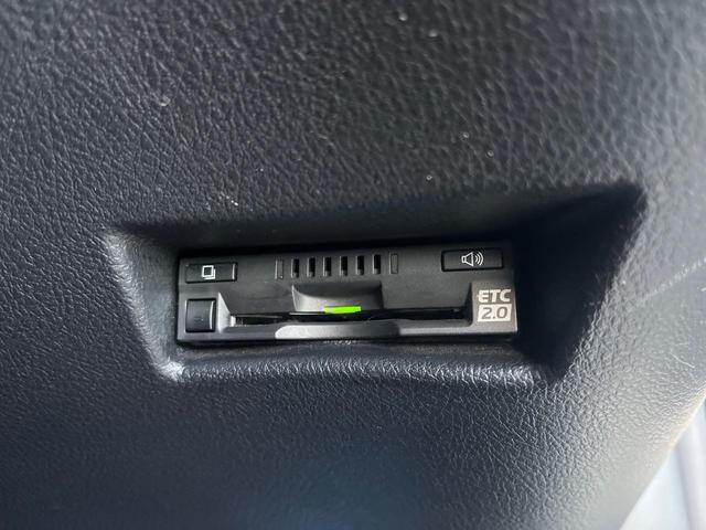 シエンタ ハイブリッドファンベースＧセーフティーエディションＩＩ　両側電動ドア　衝突被害軽減システム　禁煙車　コーナーセンサー　スマートキー　ＬＥＤヘッド　ビルトインＥＴＣ　クルコン　オートハイビーム　オートライト　オートエアコン　ＬＥＤフォグ（8枚目）