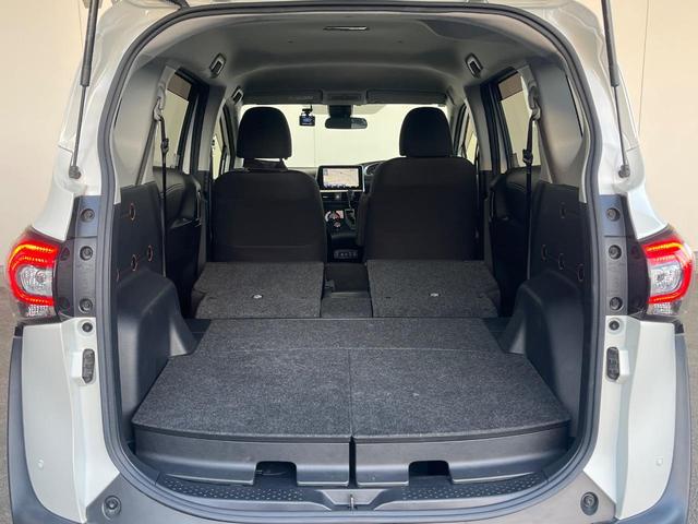 シエンタ ハイブリッドファンベースＧセーフティーエディションＩＩ　両側電動ドア　衝突被害軽減システム　禁煙車　コーナーセンサー　スマートキー　ＬＥＤヘッド　ビルトインＥＴＣ　クルコン　オートハイビーム　オートライト　オートエアコン　ＬＥＤフォグ（12枚目）