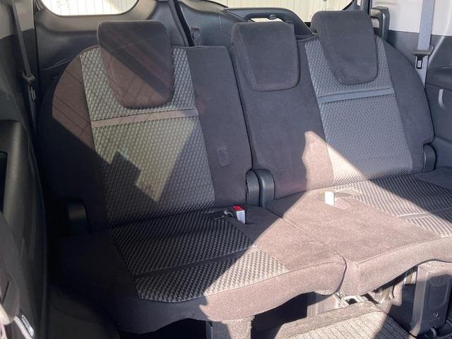 ステップワゴンスパーダ スパーダ 両側電動ドア 後席モニター バックカメラ 禁煙車 スマートキー LEDヘッド ビルトインETC クルコン 純正16インチアルミ オートライト デュアルエアコン Bluetooth CD DVD再生(11枚目)