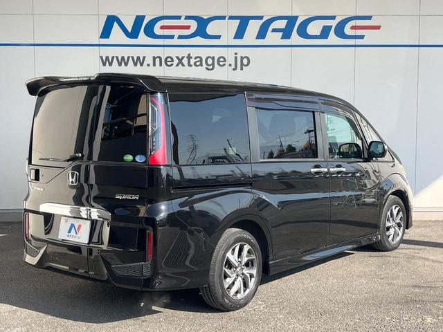ステップワゴンスパーダ スパーダ 両側電動ドア 後席モニター バックカメラ 禁煙車 スマートキー LEDヘッド ビルトインETC クルコン 純正16インチアルミ オートライト デュアルエアコン Bluetooth CD DVD再生(17枚目)