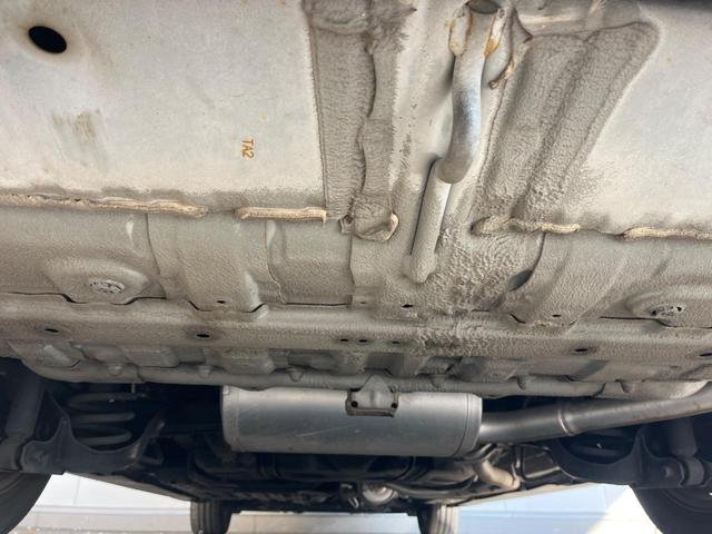 ステップワゴンスパーダ スパーダ 両側電動ドア 後席モニター バックカメラ 禁煙車 スマートキー LEDヘッド ビルトインETC クルコン 純正16インチアルミ オートライト デュアルエアコン Bluetooth CD DVD再生(20枚目)