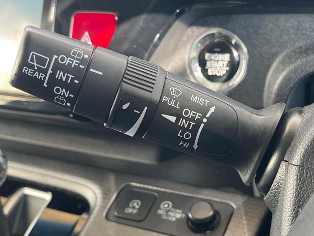 ステップワゴンスパーダ スパーダ 両側電動ドア 後席モニター バックカメラ 禁煙車 スマートキー LEDヘッド ビルトインETC クルコン 純正16インチアルミ オートライト デュアルエアコン Bluetooth CD DVD再生(24枚目)