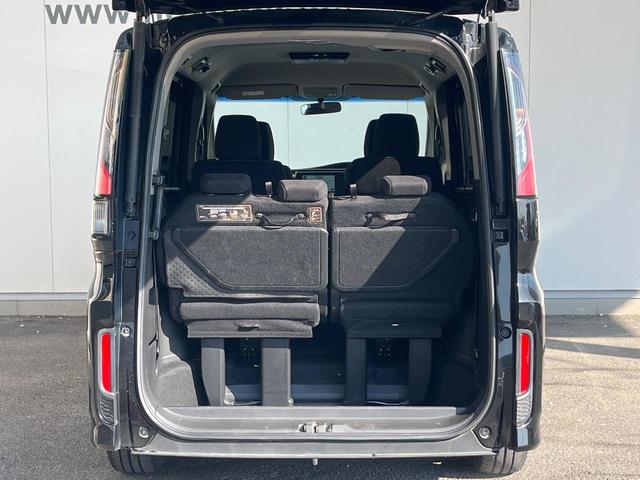 ステップワゴンスパーダ スパーダ 両側電動ドア 後席モニター バックカメラ 禁煙車 スマートキー LEDヘッド ビルトインETC クルコン 純正16インチアルミ オートライト デュアルエアコン Bluetooth CD DVD再生(39枚目)