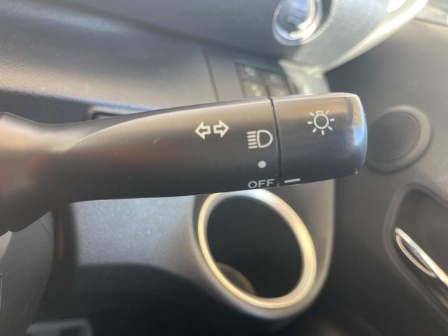 シエンタ ファンベースG 両側電動ドア 純正SDナビ 全周囲カメラ 衝突被害軽減システム 禁煙車 コーナーセンサー スマートキー ビルトインETC オートハイビーム 車線逸脱警報 オートエアコン Bluetooth CD(26枚目)