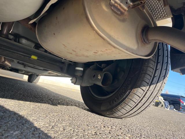 シエンタ ファンベースG 両側電動ドア 純正SDナビ 全周囲カメラ 衝突被害軽減システム 禁煙車 コーナーセンサー スマートキー ビルトインETC オートハイビーム 車線逸脱警報 オートエアコン Bluetooth CD(41枚目)