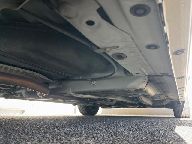 シエンタ ファンベースG 両側電動ドア 純正SDナビ 全周囲カメラ 衝突被害軽減システム 禁煙車 コーナーセンサー スマートキー ビルトインETC オートハイビーム 車線逸脱警報 オートエアコン Bluetooth CD(42枚目)