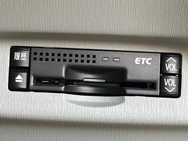 プリウス Ｇツーリングセレクションレザーパッケージ　純正ＳＤナビ　レーダークルーズ　禁煙車　レザーシート　スマートキー　ＬＥＤヘッド　ビルトインＥＴＣ　純正１７インチアルミ　オートエアコン　ＣＤ　フルセグ（5枚目）