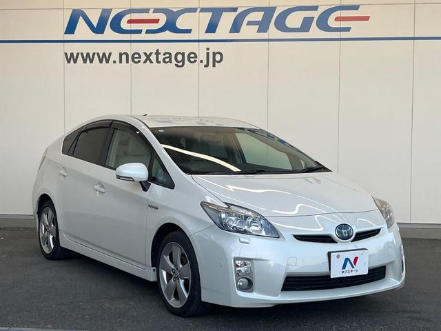 プリウス Ｇツーリングセレクションレザーパッケージ　純正ＳＤナビ　レーダークルーズ　禁煙車　レザーシート　スマートキー　ＬＥＤヘッド　ビルトインＥＴＣ　純正１７インチアルミ　オートエアコン　ＣＤ　フルセグ（18枚目）