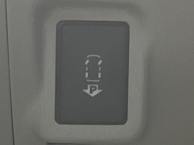 プリウス Ｇツーリングセレクションレザーパッケージ　純正ＳＤナビ　レーダークルーズ　禁煙車　レザーシート　スマートキー　ＬＥＤヘッド　ビルトインＥＴＣ　純正１７インチアルミ　オートエアコン　ＣＤ　フルセグ（23枚目）