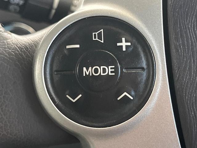 プリウス Ｇツーリングセレクションレザーパッケージ　純正ＳＤナビ　レーダークルーズ　禁煙車　レザーシート　スマートキー　ＬＥＤヘッド　ビルトインＥＴＣ　純正１７インチアルミ　オートエアコン　ＣＤ　フルセグ（29枚目）