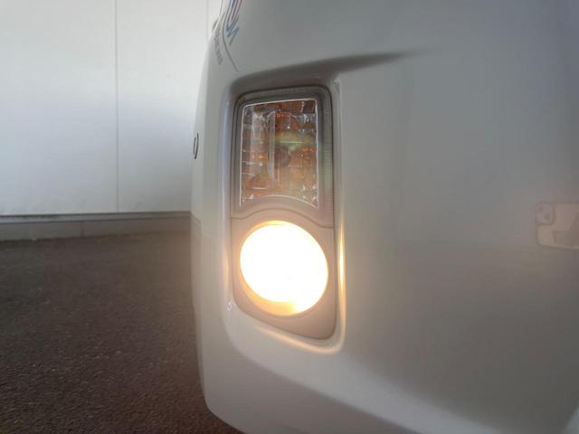 プリウス Ｇツーリングセレクションレザーパッケージ　純正ＳＤナビ　レーダークルーズ　禁煙車　レザーシート　スマートキー　ＬＥＤヘッド　ビルトインＥＴＣ　純正１７インチアルミ　オートエアコン　ＣＤ　フルセグ（39枚目）