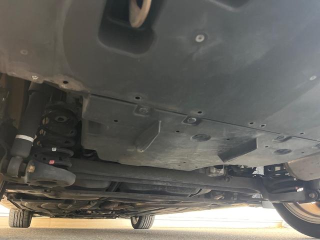 プリウス Ｇツーリングセレクションレザーパッケージ　純正ＳＤナビ　レーダークルーズ　禁煙車　レザーシート　スマートキー　ＬＥＤヘッド　ビルトインＥＴＣ　純正１７インチアルミ　オートエアコン　ＣＤ　フルセグ（47枚目）