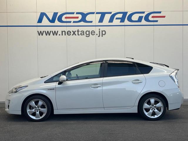 プリウス Ｇツーリングセレクションレザーパッケージ　純正ＳＤナビ　レーダークルーズ　禁煙車　レザーシート　スマートキー　ＬＥＤヘッド　ビルトインＥＴＣ　純正１７インチアルミ　オートエアコン　ＣＤ　フルセグ（49枚目）