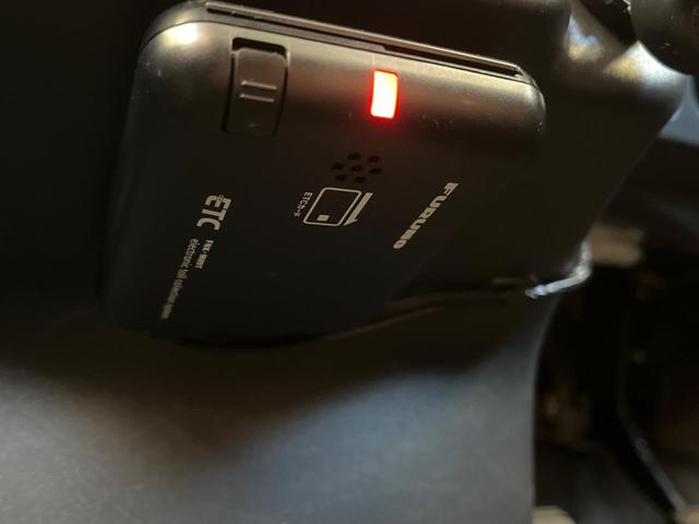 ムーヴ カスタム X 禁煙車 スマートキー HIDヘッド ETC オートエアコン DVD再生(4枚目)