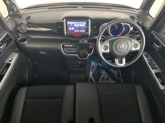 Ｎ－ＢＯＸカスタム Ｇ・ターボＬパッケージ　両側電動ドア　ＳＤナビ　バックカメラ　禁煙車　ハーフレザーシート　スマートキー　ＨＩＤヘッド　ＥＴＣ　クルコン　純正１５インチアルミ　オートライト　オートエアコン　Ｂｌｕｅｔｏｏｔｈ　ＣＤ（2枚目）