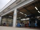 整備工場を完備しておりますので、ご納車後も安心です。