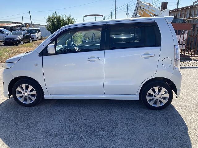 ワゴンＲスティングレー Ｘ　４ＷＤ　Ｓキー　ＣＤ　アルミ　シートヒーター　盗難防止システム　衝突安全ボディ　運転席エアバッグ	助手席エアバッグ　ＡＢＳ　キーレスエントリー（12枚目）