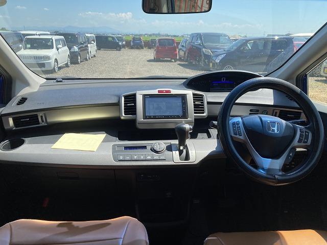 フリードハイブリッド ジャストセレクション Sキー ETC ナビ Bluetooth Bカメラ 両Pスラ 盗難防止システム 衝突安全ボディ キーレスエントリー 運転席エアバッグ 助手席エアバッグ(13枚目)