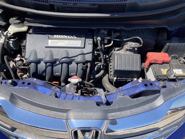 フリードハイブリッド ジャストセレクション Sキー ETC ナビ Bluetooth Bカメラ 両Pスラ 盗難防止システム 衝突安全ボディ キーレスエントリー 運転席エアバッグ 助手席エアバッグ(28枚目)