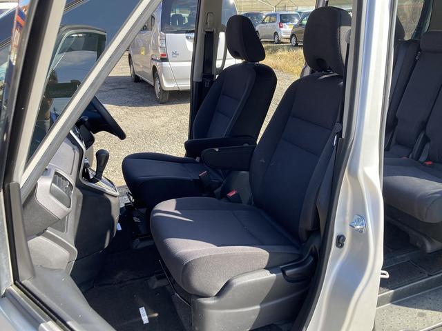 セレナ Ｘ　Ｓキー　Ｐスタート　ｉｓｔｏｐ　クルコン　ＥＴＣ　ナビ　フルセグ　ＣＤ　　ＤＶＤ　Ｂｌｕｅｔｏｏｔｈ　ステアリングリモコン　Ｂカメラ　アルミ　サンシェード　片側Ｐスラ（30枚目）