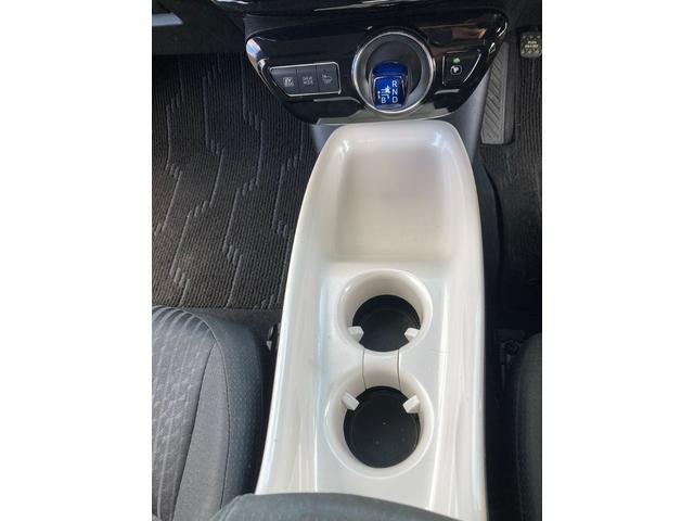 プリウス A 4WD ナビ Bluetoothオーディオ フルセグ(24枚目)