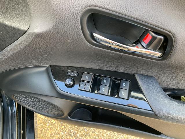 プリウス A 4WD ナビ Bluetoothオーディオ フルセグ(25枚目)