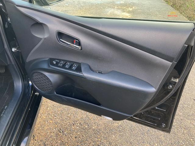 プリウス A 4WD ナビ Bluetoothオーディオ フルセグ(36枚目)
