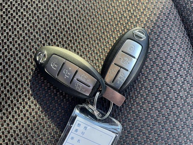 セレナ ハイウェイスター　Ｖセレクション　Ｓキー　ナビ　ＣＤ　ＭＤ　Ｂｌｕｅｔｏｏｔｈ　フォグ　両Ｐスラ（22枚目）