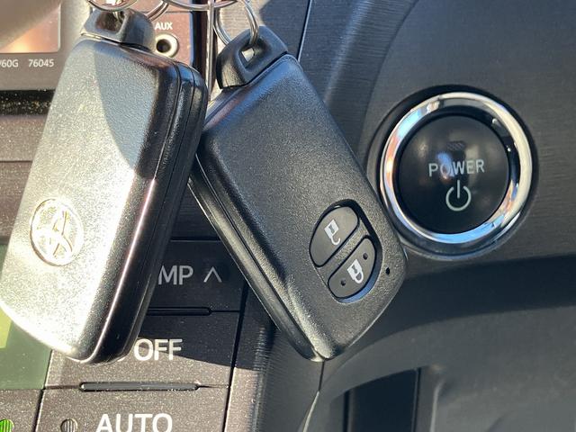 プリウス Sツーリングセレクション Sキー Pスタート istop クルコン ETC ナビ フルセグ CD DVD Bluetooth Bカメラ HID フォグ アルミ オートライト(24枚目)