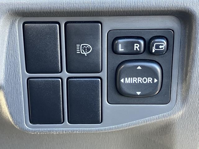 プリウス Sツーリングセレクション Sキー Pスタート istop クルコン ETC ナビ フルセグ CD DVD Bluetooth Bカメラ HID フォグ アルミ オートライト(25枚目)