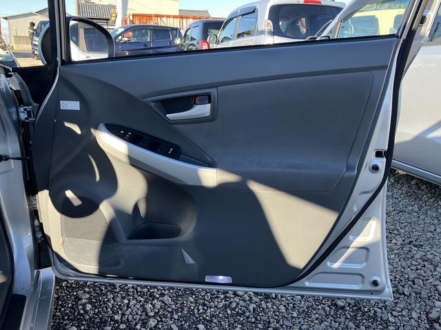 プリウス Sツーリングセレクション Sキー Pスタート istop クルコン ETC ナビ フルセグ CD DVD Bluetooth Bカメラ HID フォグ アルミ オートライト(37枚目)