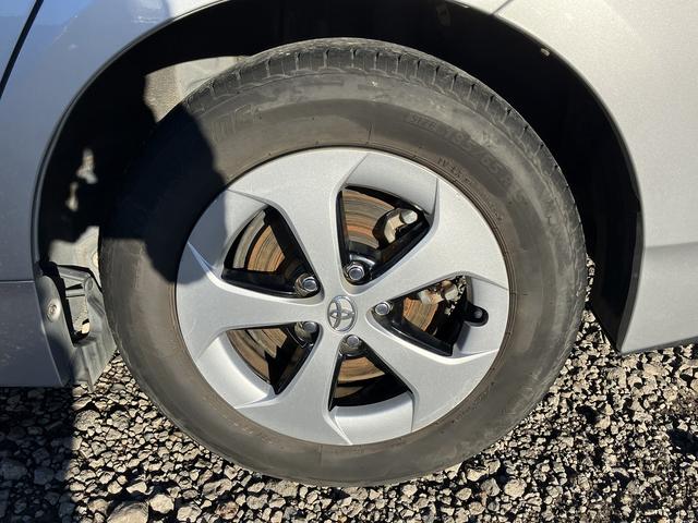 プリウス Sツーリングセレクション Sキー Pスタート istop クルコン ETC ナビ フルセグ CD DVD Bluetooth Bカメラ HID フォグ アルミ オートライト(49枚目)