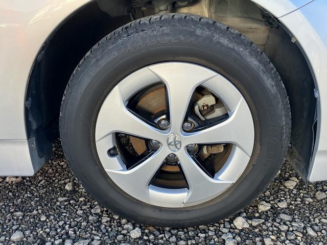 プリウス Sツーリングセレクション Sキー Pスタート istop クルコン ETC ナビ フルセグ CD DVD Bluetooth Bカメラ HID フォグ アルミ オートライト(51枚目)