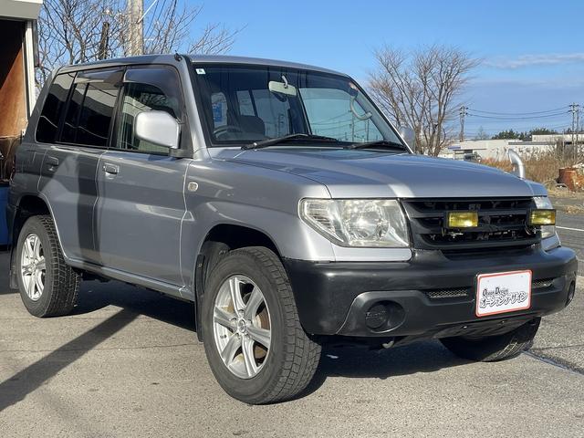 パジェロイオ ＺＲ　４ＷＤ　ＭＴ　アルミ（8枚目）