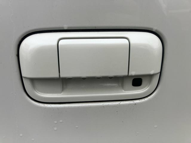 ワゴンＲスティングレー Ｔ　スマートキーエンジン　プッシュスタート　ドライブレコーダー　アイドリングストップ　フルフラット　ベンチシート　ＡＢＳ　ＨＩＤランプ（15枚目）