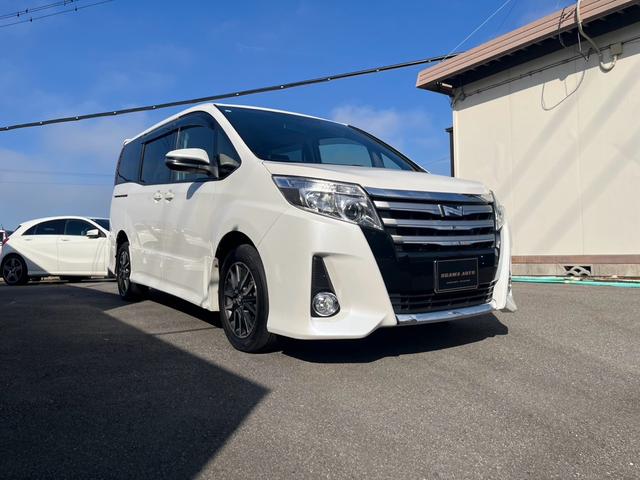 ノア Si 4WD スマートキー プッシュスタート 純正ナビ フルセグテレビ バックカメラ Bluetooth対応 両側パワースライドドア ビルトインETC エンジンスターター 7人乗り 電動格納ドアミラー(4枚目)