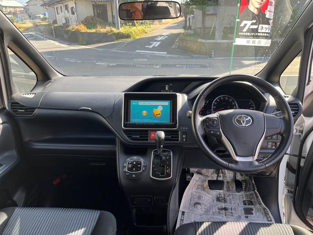 ノア Si 4WD スマートキー プッシュスタート 純正ナビ フルセグテレビ バックカメラ Bluetooth対応 両側パワースライドドア ビルトインETC エンジンスターター 7人乗り 電動格納ドアミラー(12枚目)