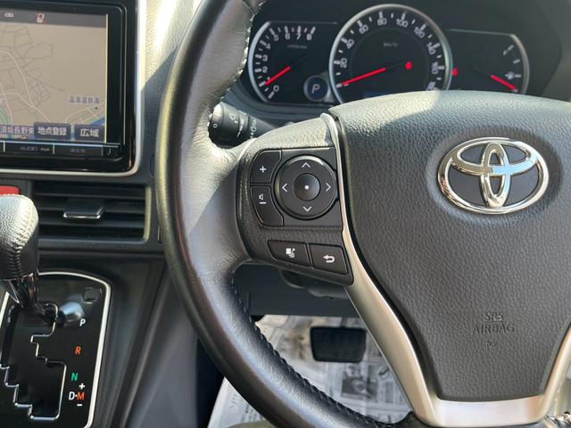 ノア Si 4WD スマートキー プッシュスタート 純正ナビ フルセグテレビ バックカメラ Bluetooth対応 両側パワースライドドア ビルトインETC エンジンスターター 7人乗り 電動格納ドアミラー(20枚目)